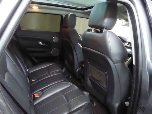 Used 2016 Land Rover Range Rover Evoque SE image 33