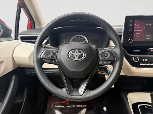 Used 2020 Toyota Corolla LE FWD image 26