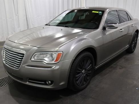 Used 2014 Chrysler 300 C AWD/4WD image 25