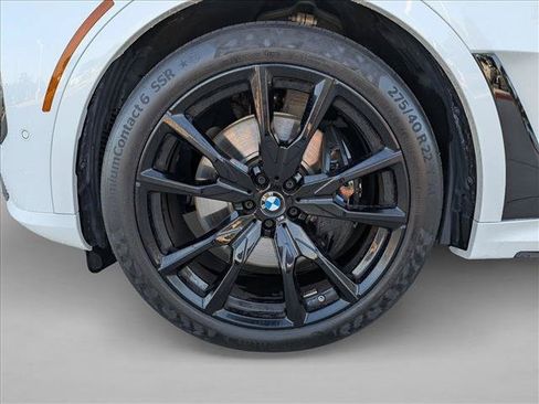 Used 2024 BMW X7 xDrive40i w/ M Sport Package AWD/4WD image 19