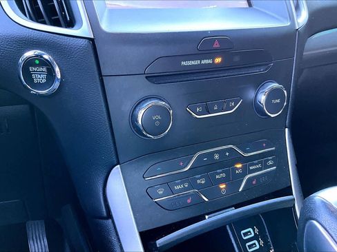 Used 2018 Ford Edge SEL w/ Equipment Group 201A image 23