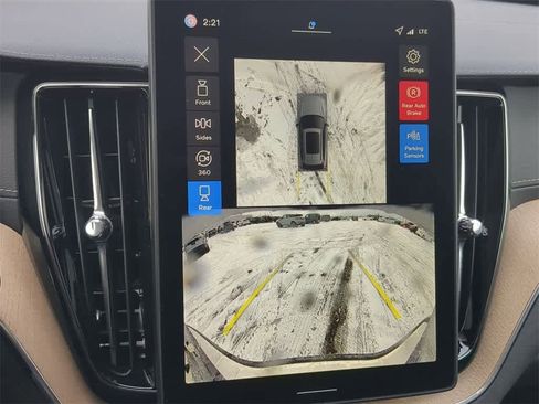 New 2026 Volvo XC60 B5 Ultra w/ Protection Package Premier image 28