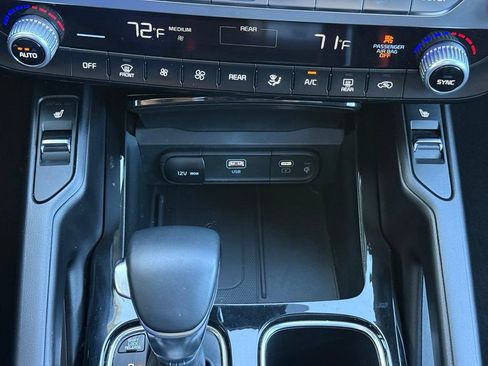 Used 2025 Kia Telluride S AWD/4WD image 21