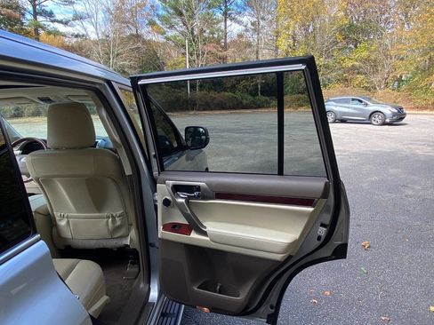 Used 2013 Lexus GX 460 Premium image 55