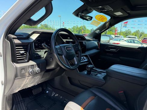 Used 2023 GMC Sierra 1500 AT4 w/ AT4 Premium Package AWD/4WD image 15