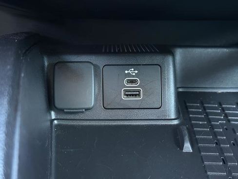 Used 2025 Ford Bronco Sport Badlands AWD/4WD image 13