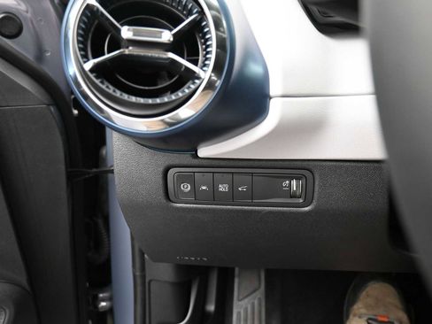 New 2026 Chevrolet Equinox EV LT image 10