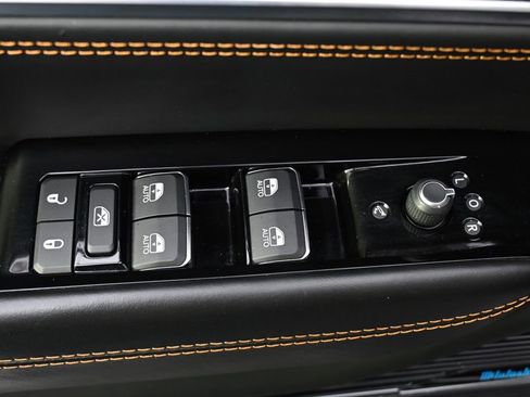 Used 2022 Jeep Grand Wagoneer Series III w/ Rear Seat Video Group 1 AWD/4WD image 24