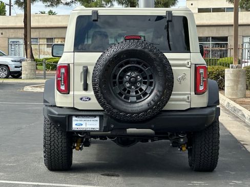 New 2026 Ford Bronco Badlands image 7