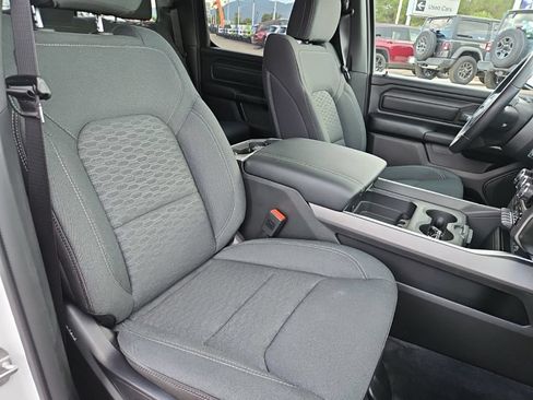 New 2026 RAM 1500 Express AWD/4WD image 23