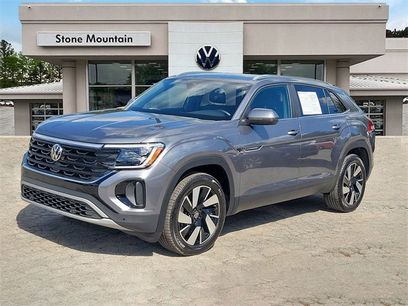 Used 2025 Volkswagen Atlas Cross Sport SE w/ Panoramic Sunroof Package