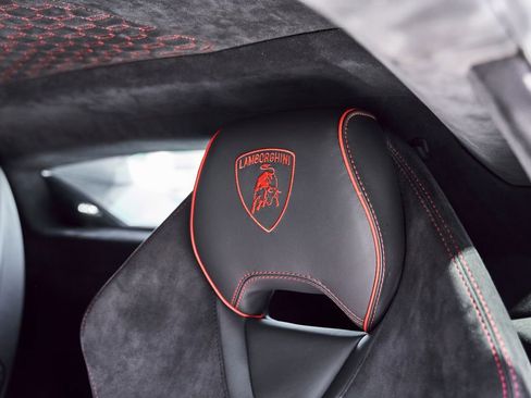 Used 2023 Lamborghini Huracan Tecnica RWD image 44