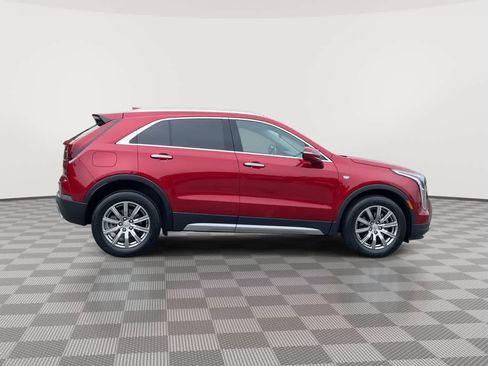 Certified 2022 Cadillac XT4 Premium Luxury w/ Enhanced Visibility Package AWD/4WD image 9