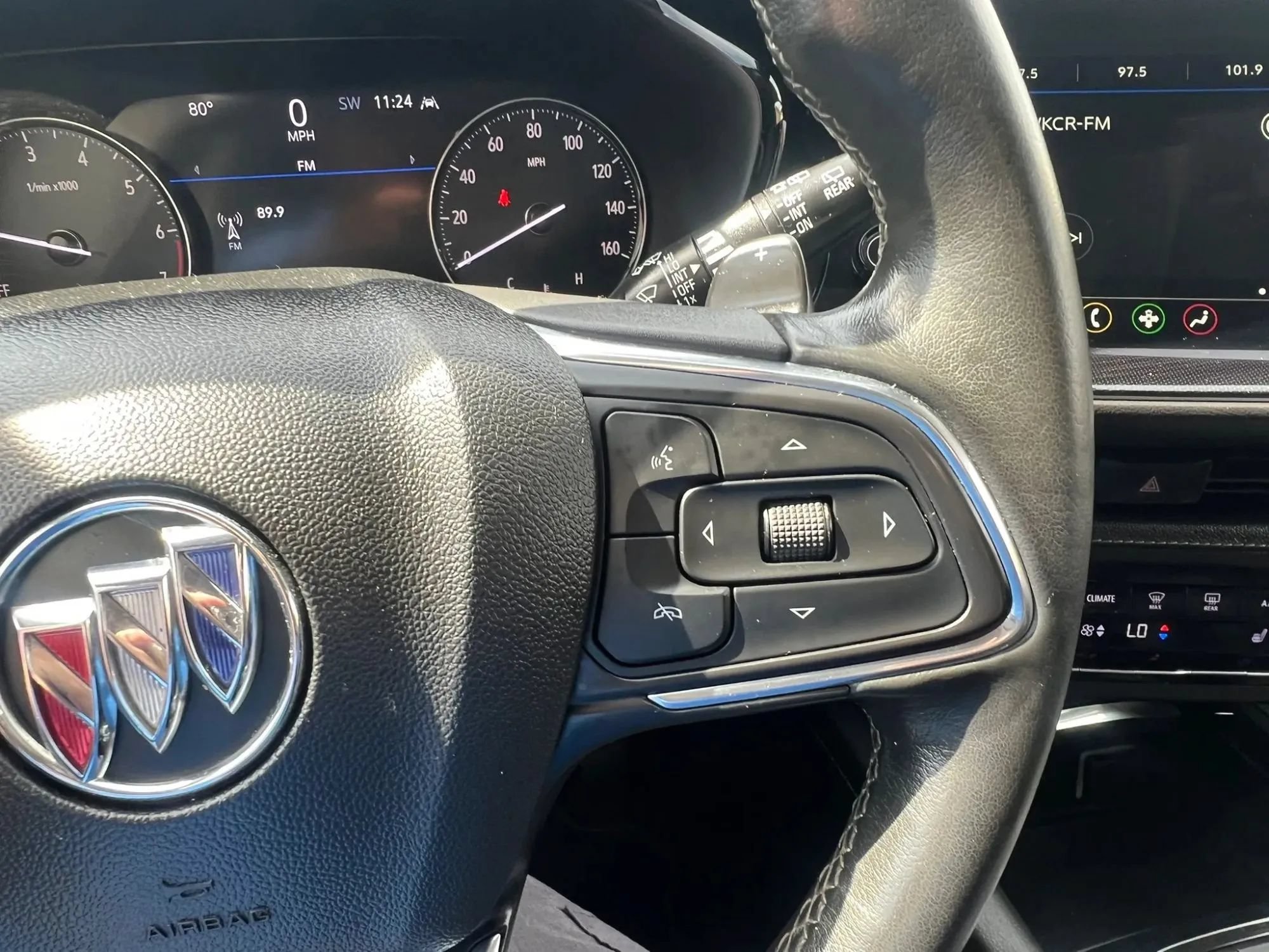 Used 2023 Buick Envision Essence FWD image 22