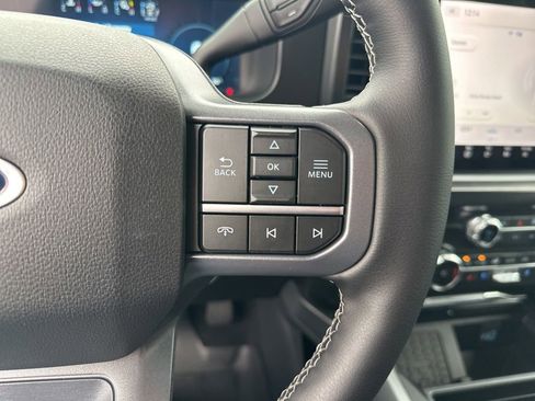 New 2026 Ford F250 Lariat w/ Black Appearance Package image 22