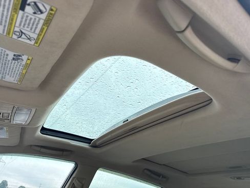 Used 2010 Toyota Venza AWD w/ Comfort Pkg image 23
