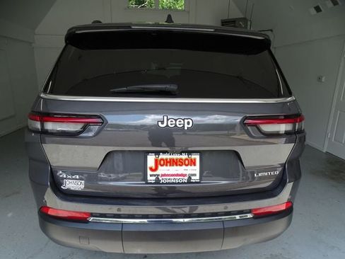 Certified 2025 Jeep Grand Cherokee L Limited AWD/4WD image 22