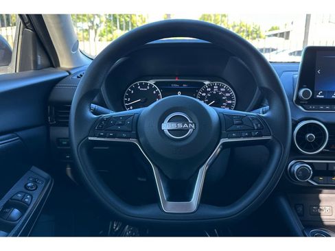 Used 2025 Nissan Sentra SV FWD image 34