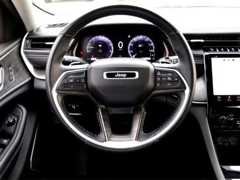 Used 2021 Jeep Grand Cherokee L Limited image 29