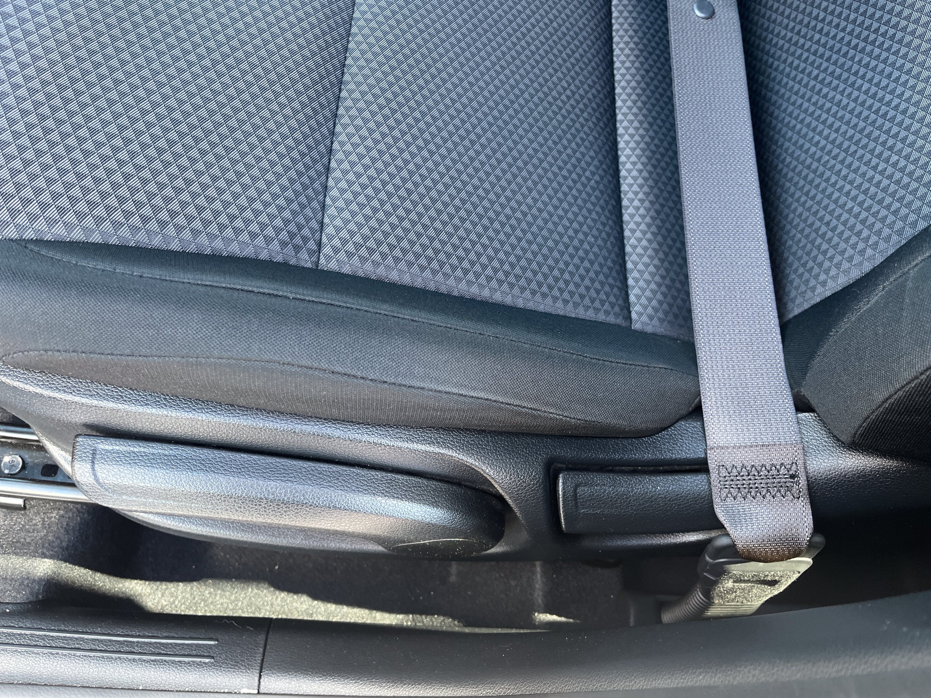 Used 2025 Kia Soul LX w/ LX Technology Package FWD image 15