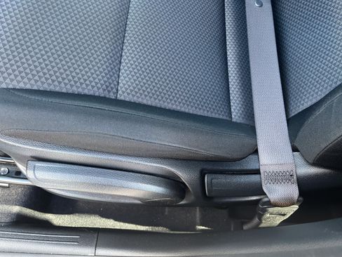 Used 2025 Kia Soul LX w/ LX Technology Package FWD image 15