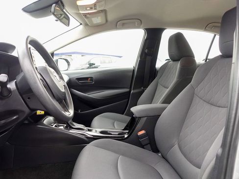 Used 2022 Toyota Corolla LE image 12