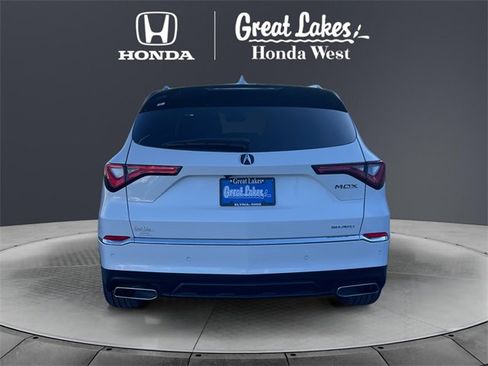 Used 2023 Acura MDX SH-AWD w/ Advance Package image 3