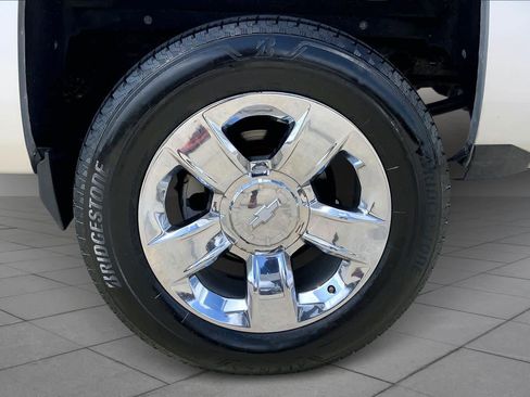 Used 2017 Chevrolet Silverado 1500 LT w/ Texas Edition image 11