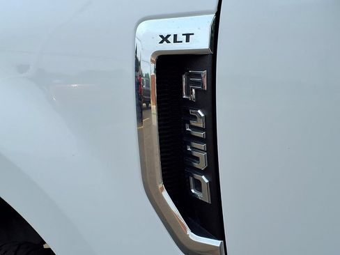 Used 2019 Ford F250 XLT AWD/4WD image 10