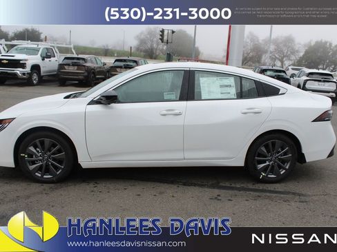 New 2026 Nissan Sentra SL w/ Floor Mat Package image 2