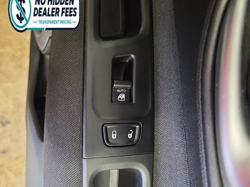 Used 2021 Jeep Renegade Latitude AWD/4WD image 22