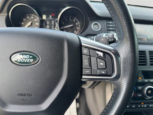Used 2017 Land Rover Discovery Sport HSE image 20