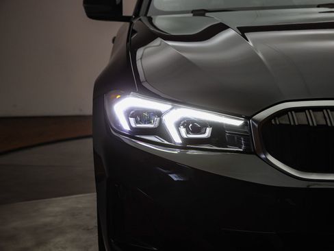 Certified 2024 BMW 330i Sedan w/ Convenience Package image 8