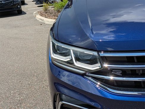 Used 2023 Volkswagen Tiguan SEL R-Line image 8