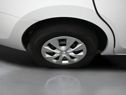 Used 2016 Toyota Corolla L FWD image 41