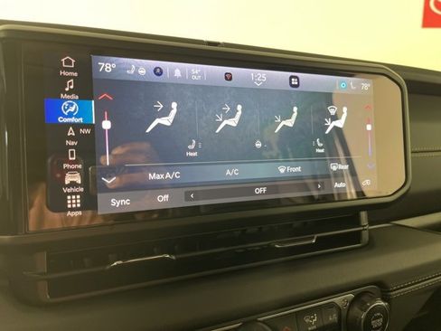 Used 2024 Jeep Wrangler Sahara w/ Technology Group image 13