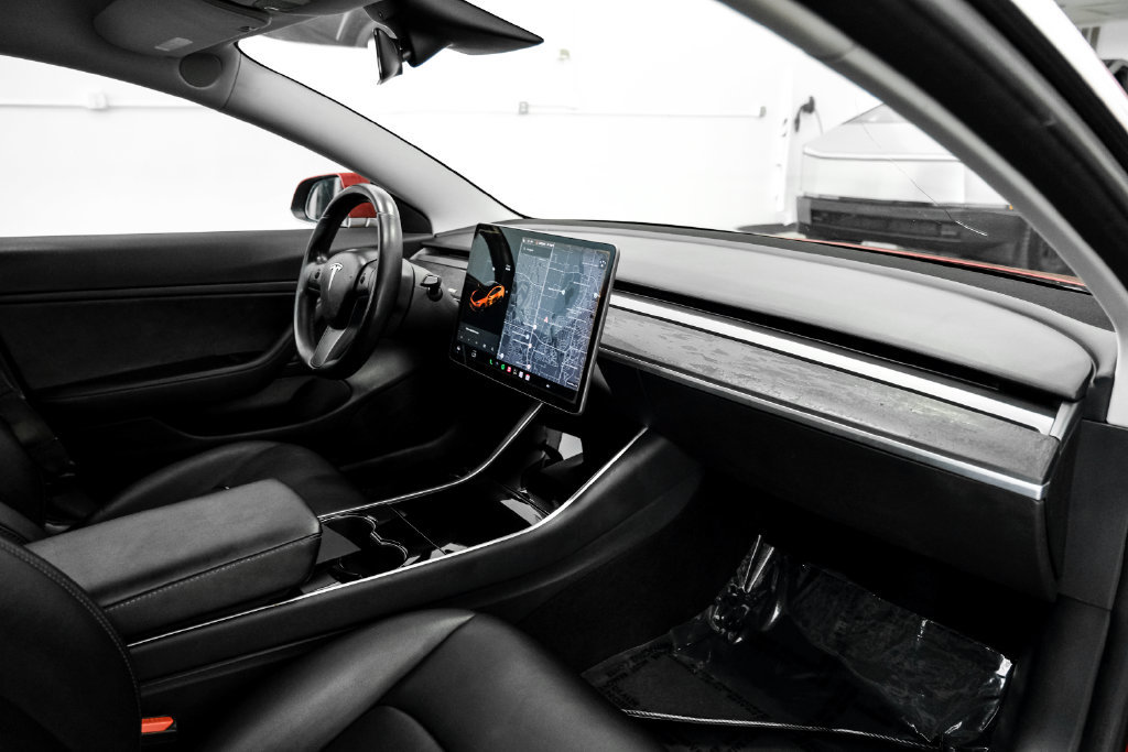 Used 2018 Tesla Model 3 Long Range RWD image 14