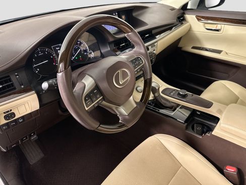 Used 2017 Lexus ES 350 image 10