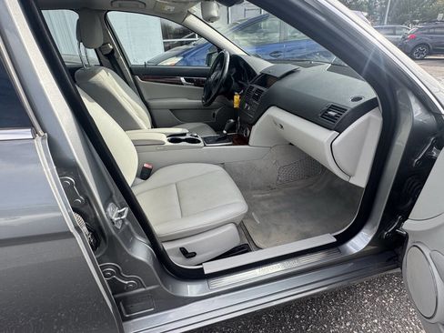 Used 2010 Mercedes-Benz C 300 4MATIC Sedan image 13