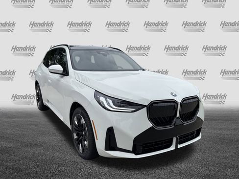Used 2026 BMW X3 xDrive30 w/ Premium Package image 2