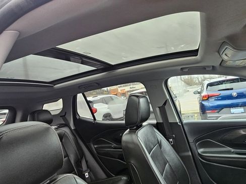 Certified 2022 GMC Terrain SLT w/ LPO, Floor Liner Package image 10