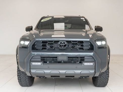 Used 2025 Toyota 4Runner TRD Off-Road Premium AWD/4WD image 5