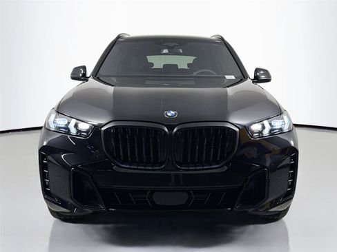 New 2026 BMW X5 xDrive40i w/ M Sport Package AWD/4WD image 2
