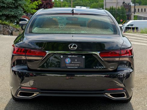 Used 2024 Lexus LS 500 AWD w/ Interior Upgrade Package image 6