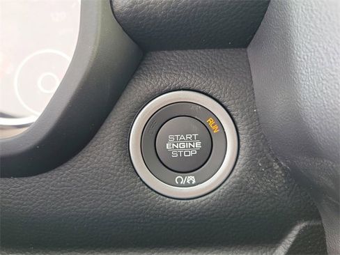 New 2026 RAM 1500 4x4 Crew Cab image 29