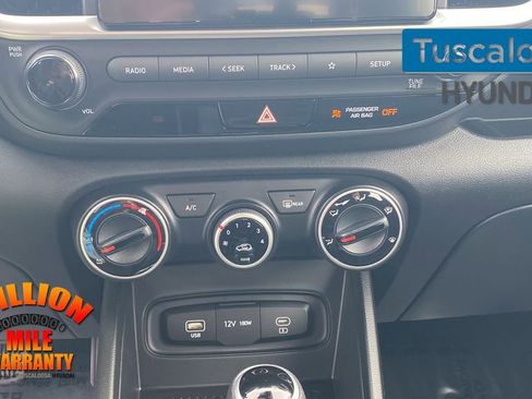 New 2026 Hyundai Venue SE image 22