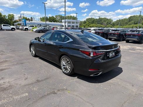 Used 2022 Lexus ES 350 Ultra Luxury w/ Accessory Package 2 FWD image 43