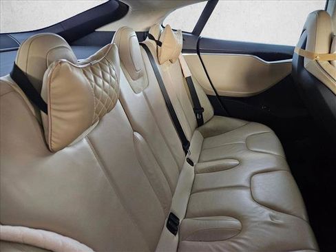 Used 2014 Tesla Model S P85 image 17