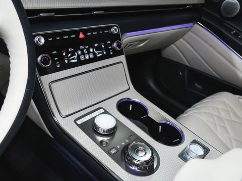 Used 2025 Genesis GV80 3.5T Prestige image 52