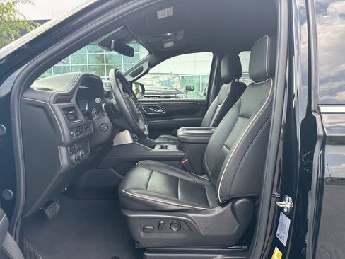 Used 2024 Chevrolet Suburban Premier AWD/4WD image 12